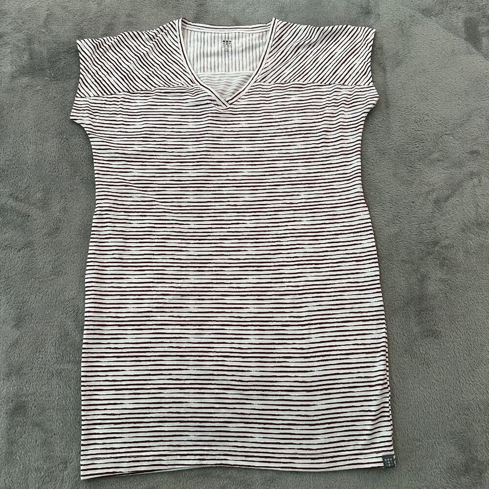 Title Nine Hiolani V Neck T-Shirt Dress Women's SMALL Athletic Pickleball Tennis